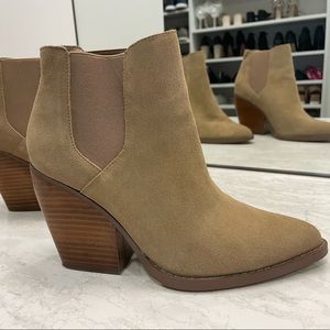 BP Lex leather bootie from Nordstrom. Perfect fall boot!
